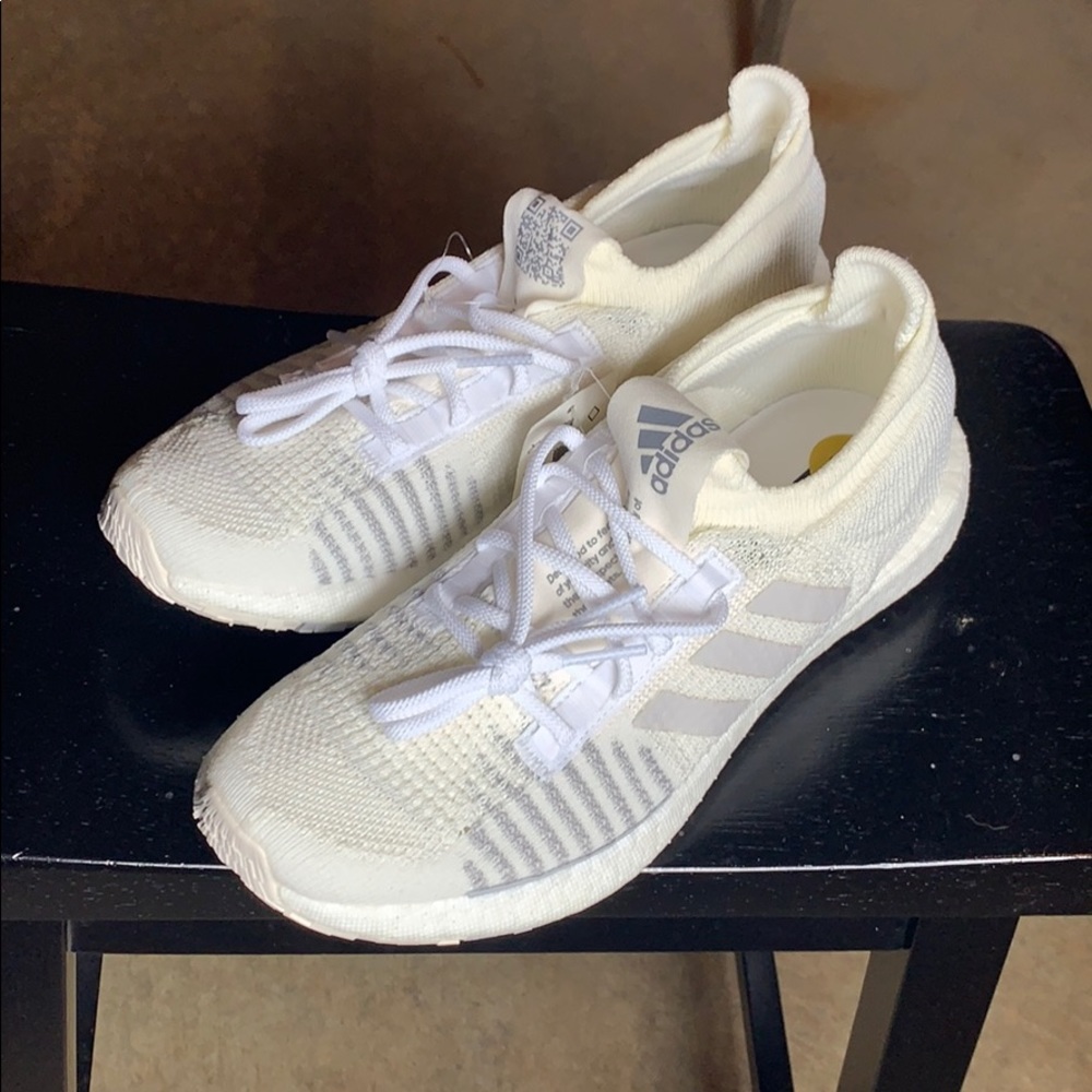 Adidas PulseBoost HD Sz 8